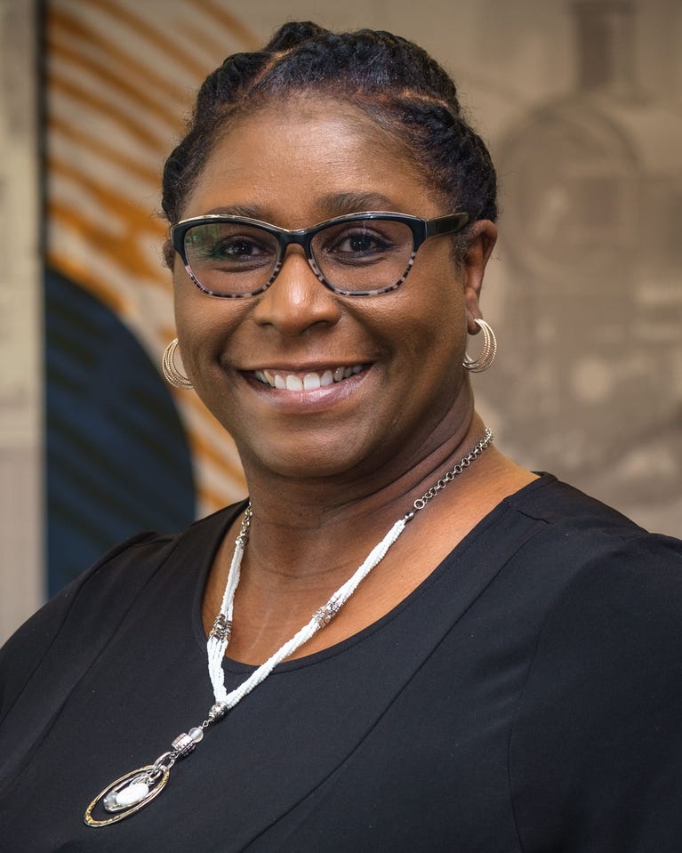 Melissa Pugh headshot